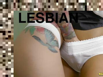 азіатка, купання, піхва-pussy, дозріла, мила, мінет, лесбіянка-lesbian, латиноамериканка, душ, уніформа