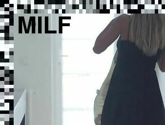 gros-nichons, ejaculation-sur-le-corps, milf, ados, maman, branlette, couple, trio, blonde, fétiche