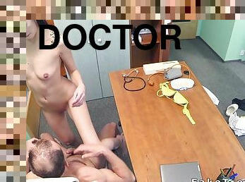 amatir, blowjob-seks-dengan-mengisap-penis, dokter, gambarvideo-porno-secara-eksplisit-dan-intens, kamera, pengintipan, eropa, bersetubuh, mata-uang-euro, berambut-cokelat