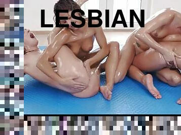 ציצי-גדול, אוננות, אורגזמה, אורגיה-orgy, לסבית-lesbian, הארדקור, עיסוי, לעשות-עם-האצבע, בלונדיני, התאבקות