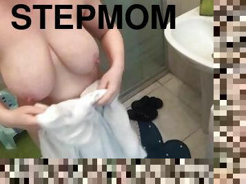 Üvey Annem Mehtap Banyo Yap?yor 35 ya??ndaTurkish stepmom