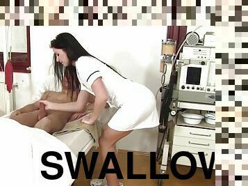 Dutch teen nurse swallows