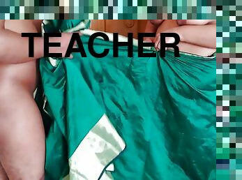 Green Saree Hot College Teacher want to Fucked Her 18y old Student - Indian Local Sex (Hindi Audio)