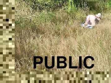 I found a woman sunbathing in a public place and I fuck her