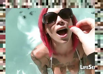 A day with anna bell peaks