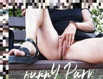 mastubasi, di-tempat-terbuka, umum, vagina-pussy, isteri, amatir, jenis-pornografi-milf, permainan-jari, upskirt-bagian-dalam-rok, celana-dalam-wanita