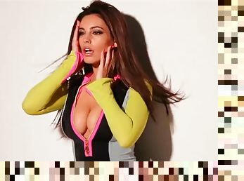 Kelly Brook - Sexiest Video Compilation 1