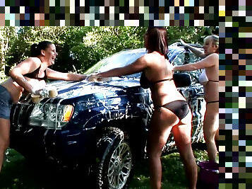 gros-nichons, en-plein-air, babes, voiture, bikini