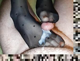 BIG CUM ON FEET