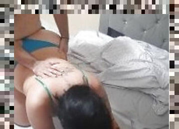 payudara-besar, orgasme, vagina-pussy, lesbian-lesbian, gemuk, permainan-jari, berciuman, normal, ketat, payudara