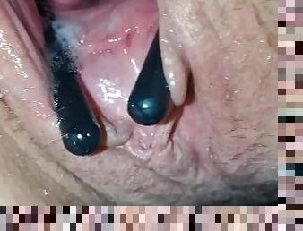 masturbazione-con-mano, fichette, amatoriali, giocattoli, video-casalinghi, spruzzi-di-sperma, arrapate, succosi