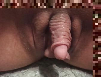 clitoris, grasa, imens-huge, masturbare-masturbation, pasarica, bunaciuni, bbw, cu-degetelul, zapacita, simpatica