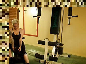 Blonde bitch fucks hard after lifting weights