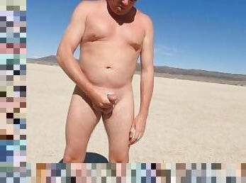 Bustin a quick nutt on the playa.
