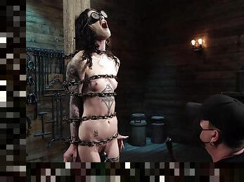 The Pope And Lydia Black - Alt Slave Fucked In Pile Driver Bdsm