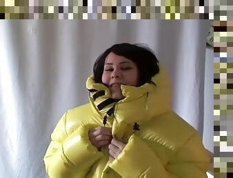 YELLOW PARKASITE DREAM DOWN JACKET