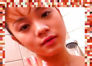 Naked Asian teen Sayaka Kusunoki is taking a shower