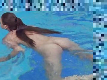 Villa swimming pool naked experience with Sazan