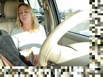 Blonde Slut Fucks Herself In Her Car !