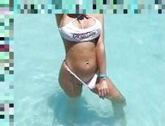 culo, tetas-grandes, al-aire-libre, fiesta, amateur, babes, piscina, tetas, culazo, a-solas