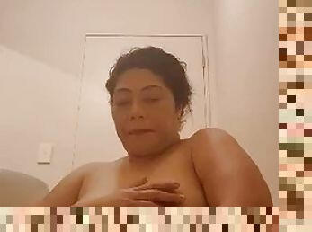 Tongan mature bbw milf masturbates