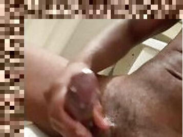 masturbation, amateur, ejaculation-sur-le-corps, ébène, énorme-bite, célébrité, branlette, black, belle-femme-ronde, point-de-vue