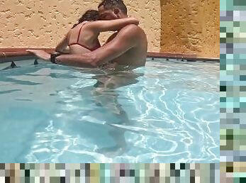 FOREIGN COUPLE CAUGHT FUCKING IN THE WATER