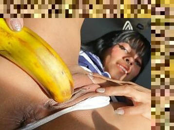 Follo mi vagina con esta banana y despues la comi ????