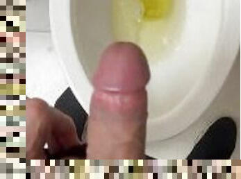 pisser, amateur, gay, fétiche, solo, minet, bite