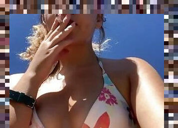 cul, gros-nichons, amateur, ados, plage, fétiche, solo, fumer, bikini, réalité