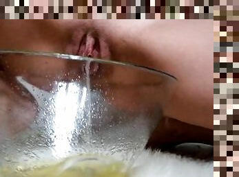 kencing, amateur, perempuan-jelita, milfs, arab, hamba, kaki, pov, rambut-kuning, tandas