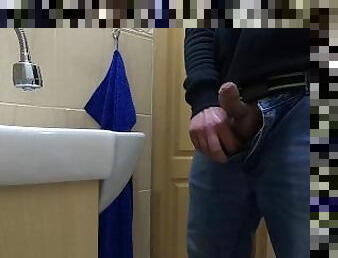 masturbare-masturbation, birou-office, public, amatori, jet-de-sperma, laba, masturbare, sperma, toaleta, fetish