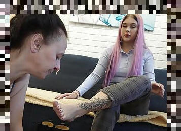 Kinky lesbians perverted foot fetish