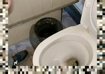 Masturbated in the office and ran to the office public toilet to quickly cum 4K