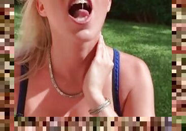 Quickie swallowing all the cum during a barbecue