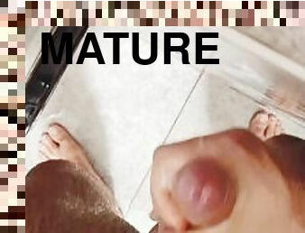 baignade, masturbation, amateur, mature, ejaculation-sur-le-corps, énorme-bite, branlette, point-de-vue, ejaculation, sperme