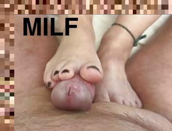 femme, amateur, ejaculation-sur-le-corps, milf, massage, couple, pieds, point-de-vue, ejaculation, incroyable