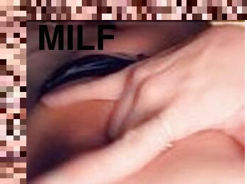 onani, orgasme, sprøjte, amatør, milf, fingering, liderlig, solo