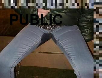 pisser, public, amateur, culotte, fétiche, solo, jeans