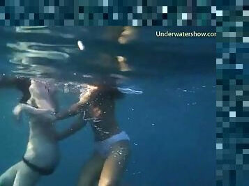 Bikini girls filmed underwater in the ocean