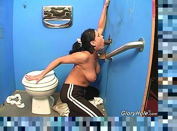 Gloryhole, Wc