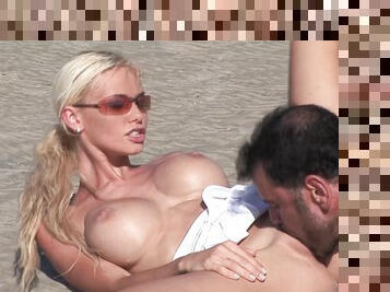 Gros nichons, En plein air, Chatte (Pussy), Fellation, Milf, Pornstar, Plage, Blonde, Rasé, Cow-girl